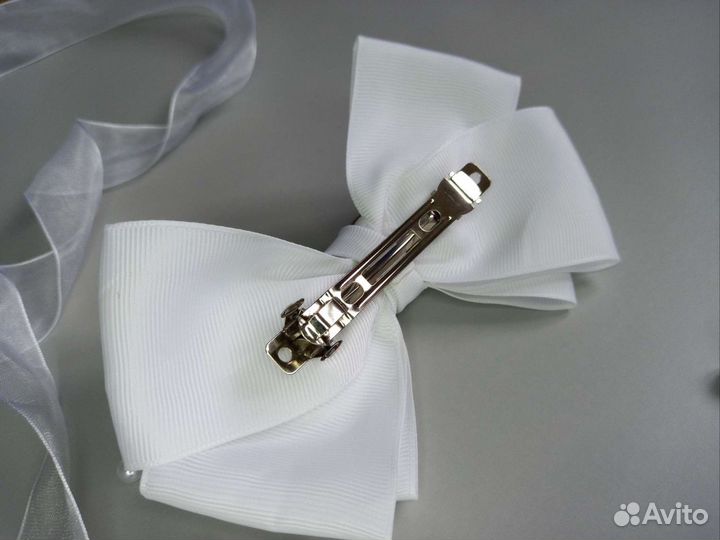 Белый бант для волос