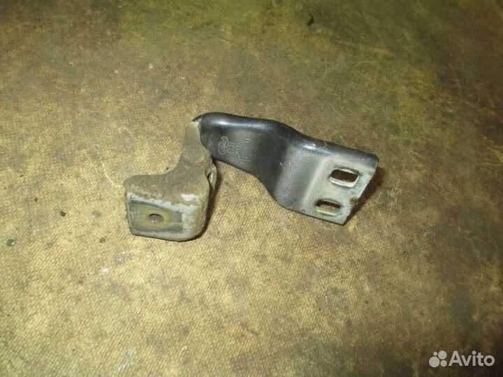 Петля двери багажника Ford Focus II 2008-2011,Focu