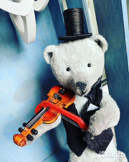 Винтажный мишка скрипач