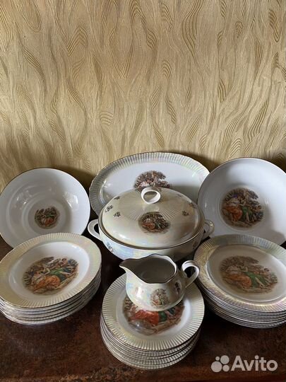 Сервизы : столовый и кофейный