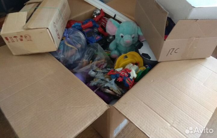 Много разных игрушек одним пакетом