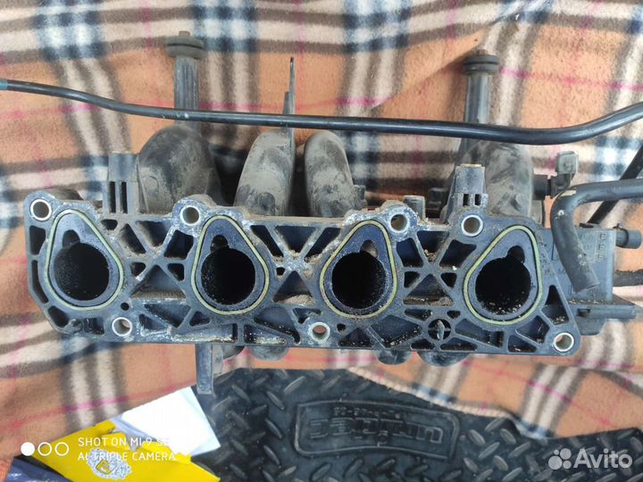 Коллектор впускной Renault Logan 2