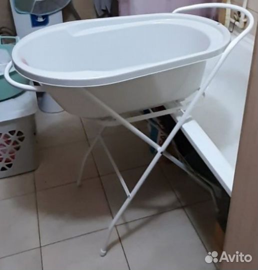 Ванночка для купания с подставкой