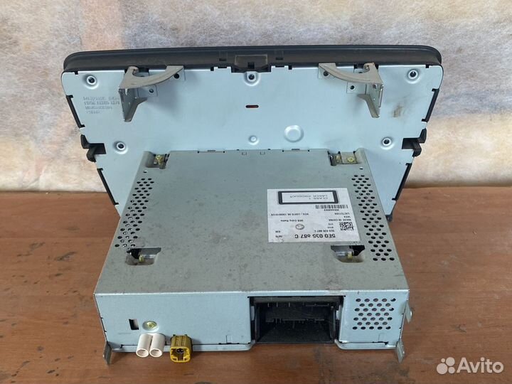 Штатный магнитафон Skoda Octavia A7