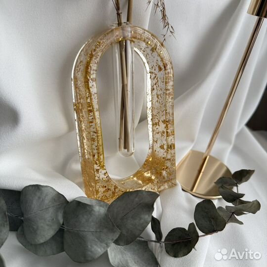 Ваза декоративная из эпоксидной смолы