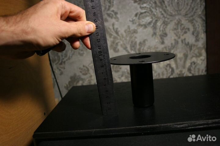 Стакан в колонку металлический для стойки