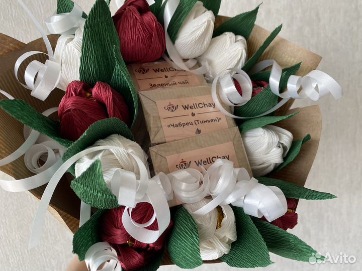 Тюльпаны с чаем, кофе, конфетами - букет в подарок