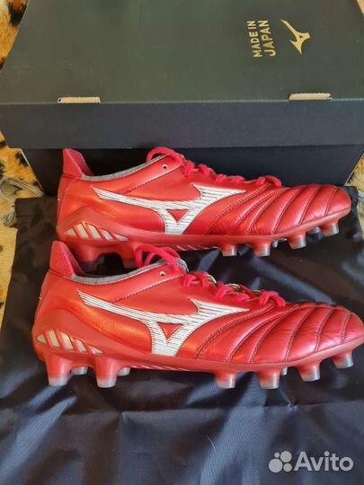 Футбольные бутсы