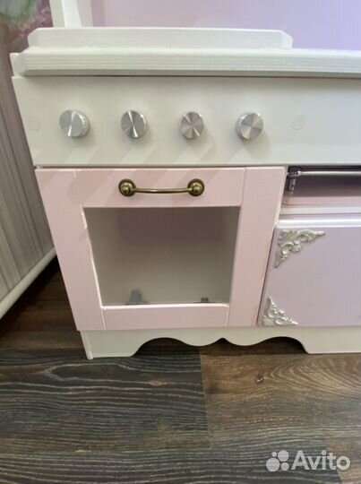 Детская кухня из натурального дерева