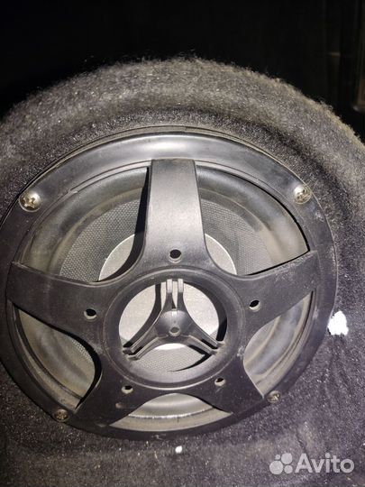 Активный сабвуфер