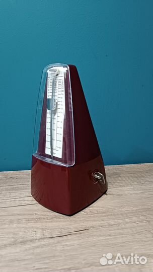 Метроном механический