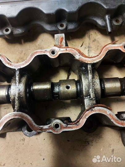 Распредвал с корпусом для Opel Omega B 20SE