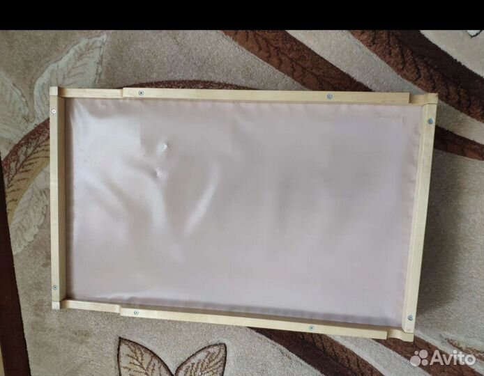 Пеленальная доска на кроватку