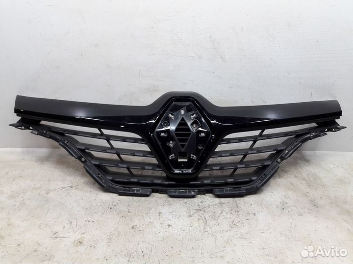 Решетка радиатора Renault Kaptur 2016