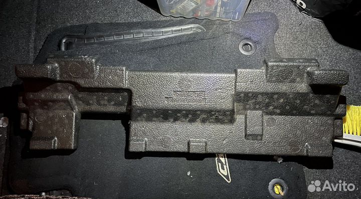 Абсорбер багажника Toyota Camry 50