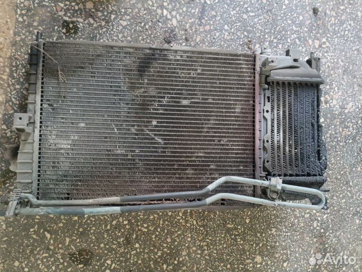 Радиатор охлаждения двигателя Opel Vectra