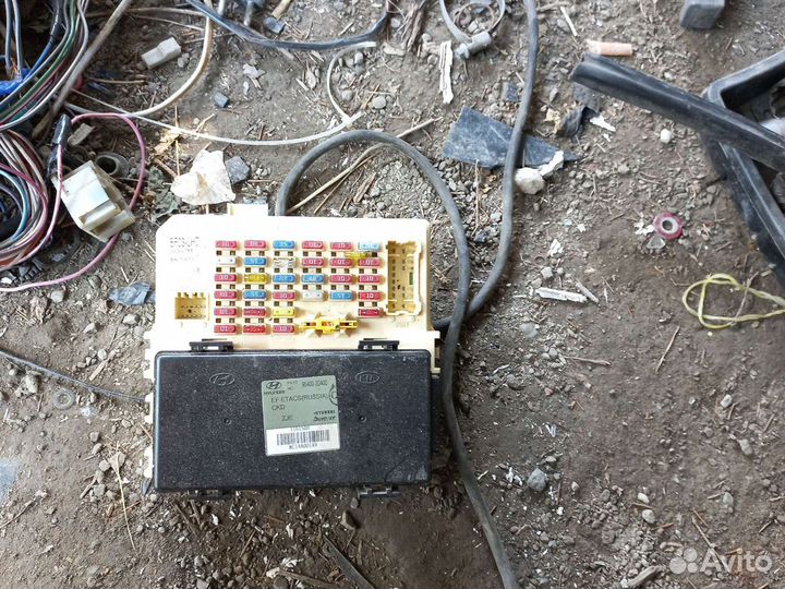 Блок предохранителя и комфорта Hyundai Sonata