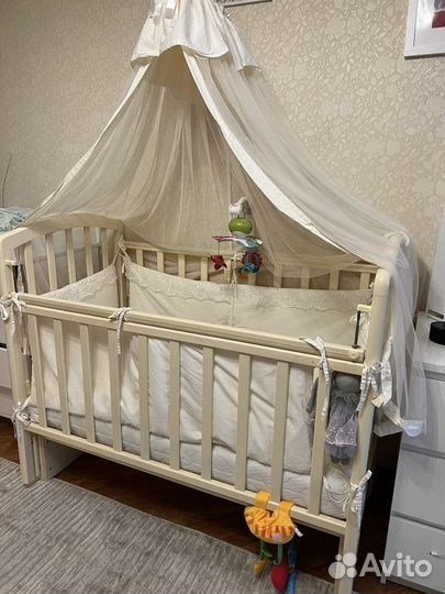 Детская кроватка