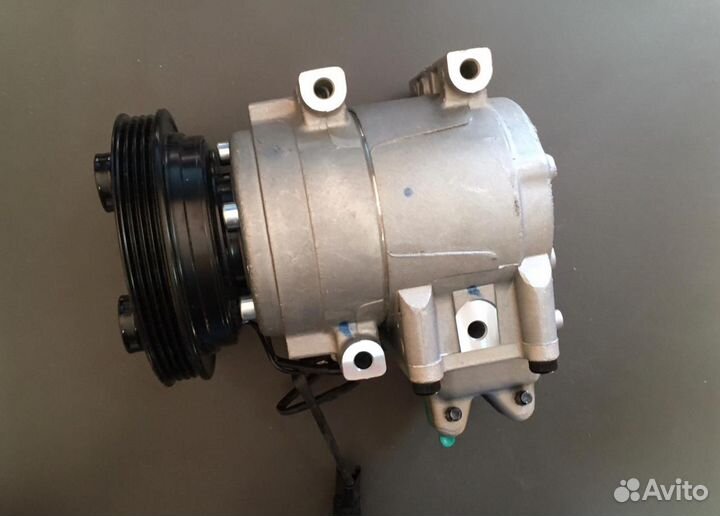 97701-4F100 Компрессор кондиционера Hyundai Porter