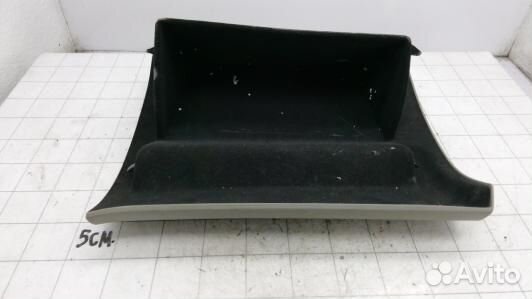 Бардачок (вещевой ящик) jeep grand cherokee WK2 (1