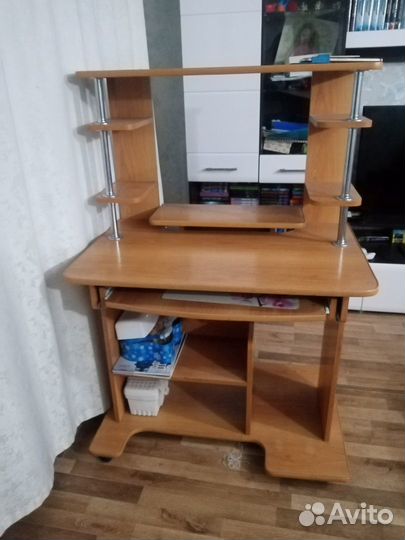 Компьютерный стол