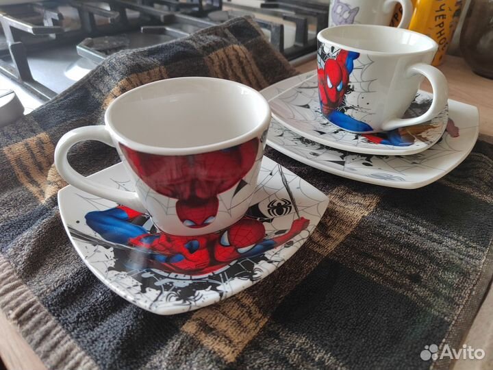 Кружки, тарелки. Посуда детская