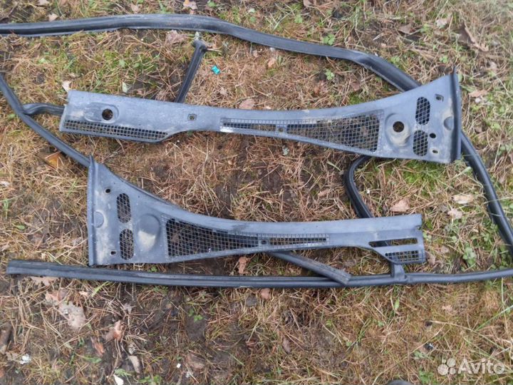 Пластиковый молдинг жабо