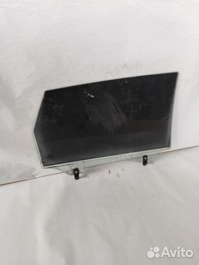 Стекло задней левой двери Hyundai Tucson