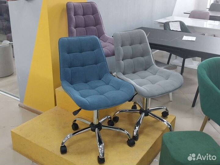 Современное компьютерное кресло