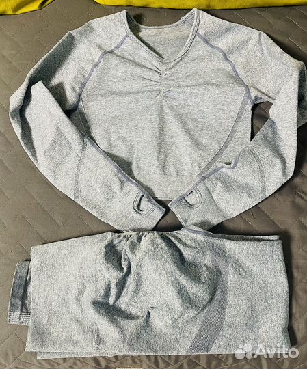 Костюм для йоги и фитнеса