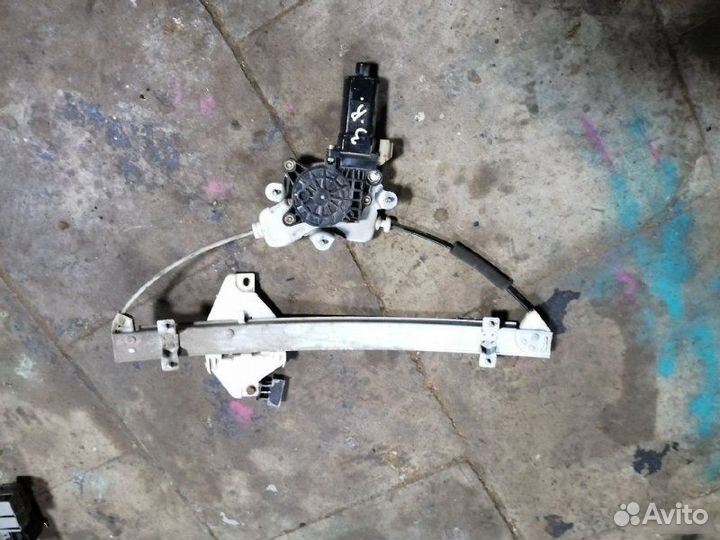 Стеклоподъемник задний правый Hyundai Sonata 4