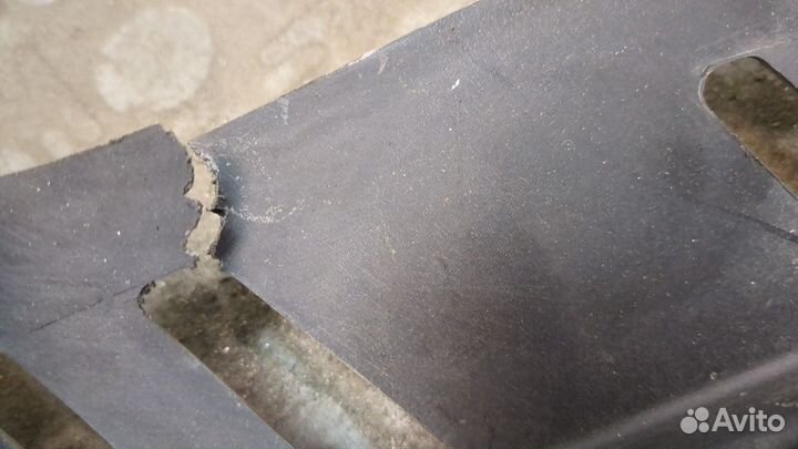 Накладка замка капота Dodge Charger 2014, 2018