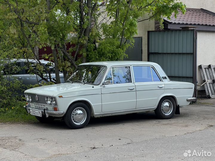 Аренда ретро автомобиля ваз 2103 1975 года