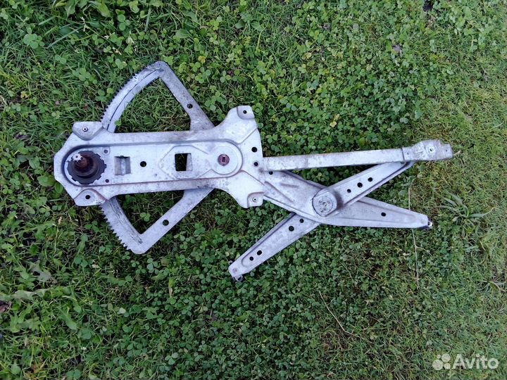 Стеклоподъёмник правый передний Opel Vectra B Мех