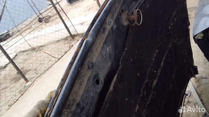 Капот сааб 9000