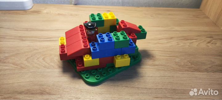 Груда деталей китайского Лего дупло, пираты