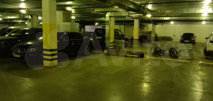 Машиноместо, 14 м²