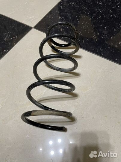 Пружина задняя для Nissan Tiida
