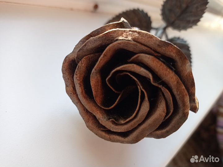 Роза кованая металлическая