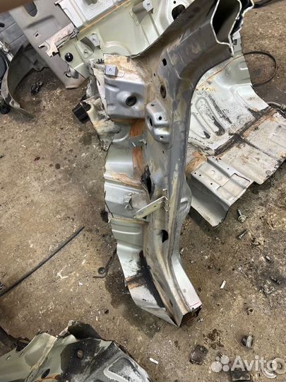 Передняя стойка кузова правая Chevrolet Spark 2008