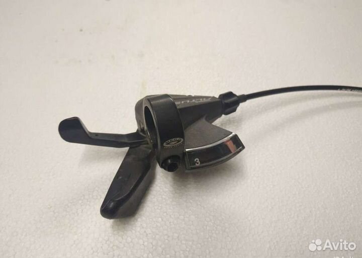 Манетка, шифтер shimano Altus