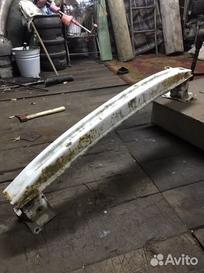 Усилитель заднего бампера