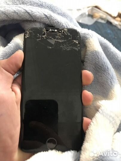 iPhone 8, 64 ГБ