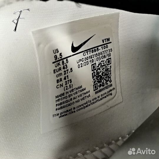 Кроссовки Nike Новые