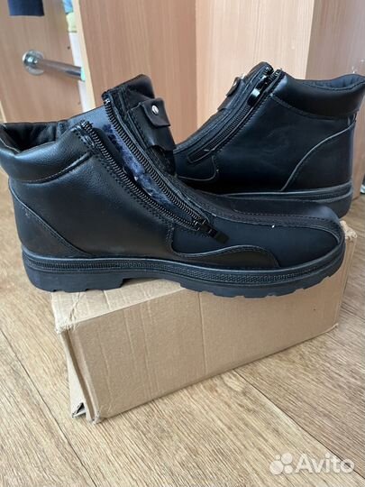 Продам мужские ботинки