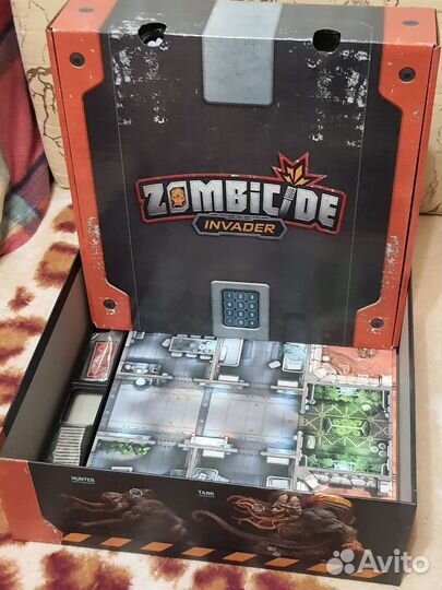 Настольная игра Zombicide Invader