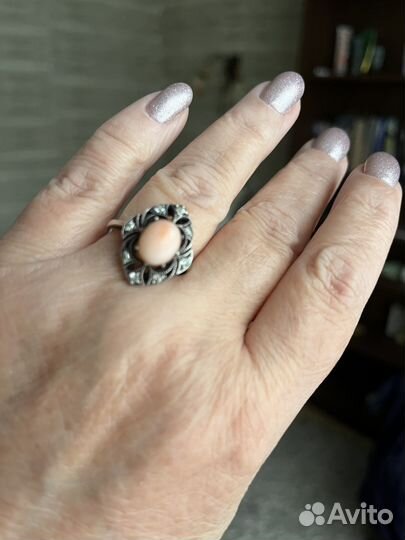 Серебряный комплект с кораллом и цирконом