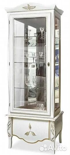 Шкаф с витриной 