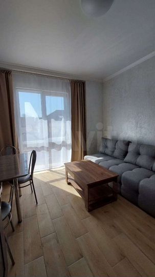 2-к. квартира, 40 м², 1/9 эт.