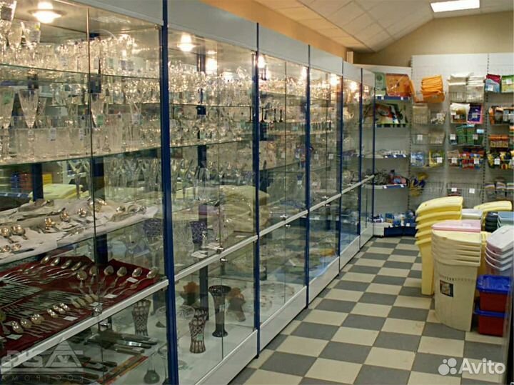 Стеклянные витрины для магазина